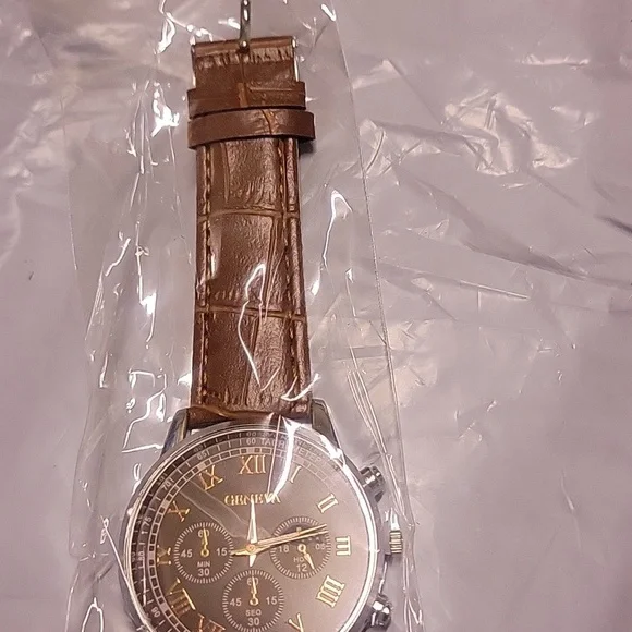 Geneva Brown Chronograph men's Leather Strap Watch. Never opened. NEW in Package - Picture 3 of 5